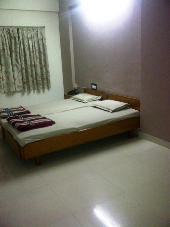 Hotel Abha International Bhuj Kamer foto